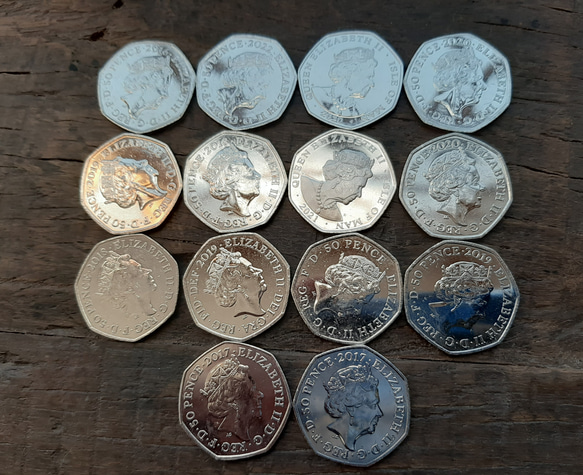 エリザベス女王 イギリス 英国本物50ペンスコイン 14個 2016年~2022年 7枚目の画像