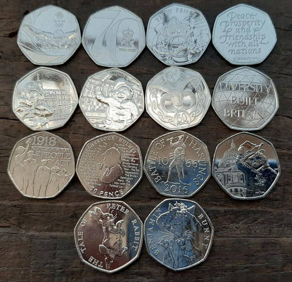 エリザベス女王 イギリス 英国本物50ペンスコイン 14個 2016年~2022年 1枚目の画像