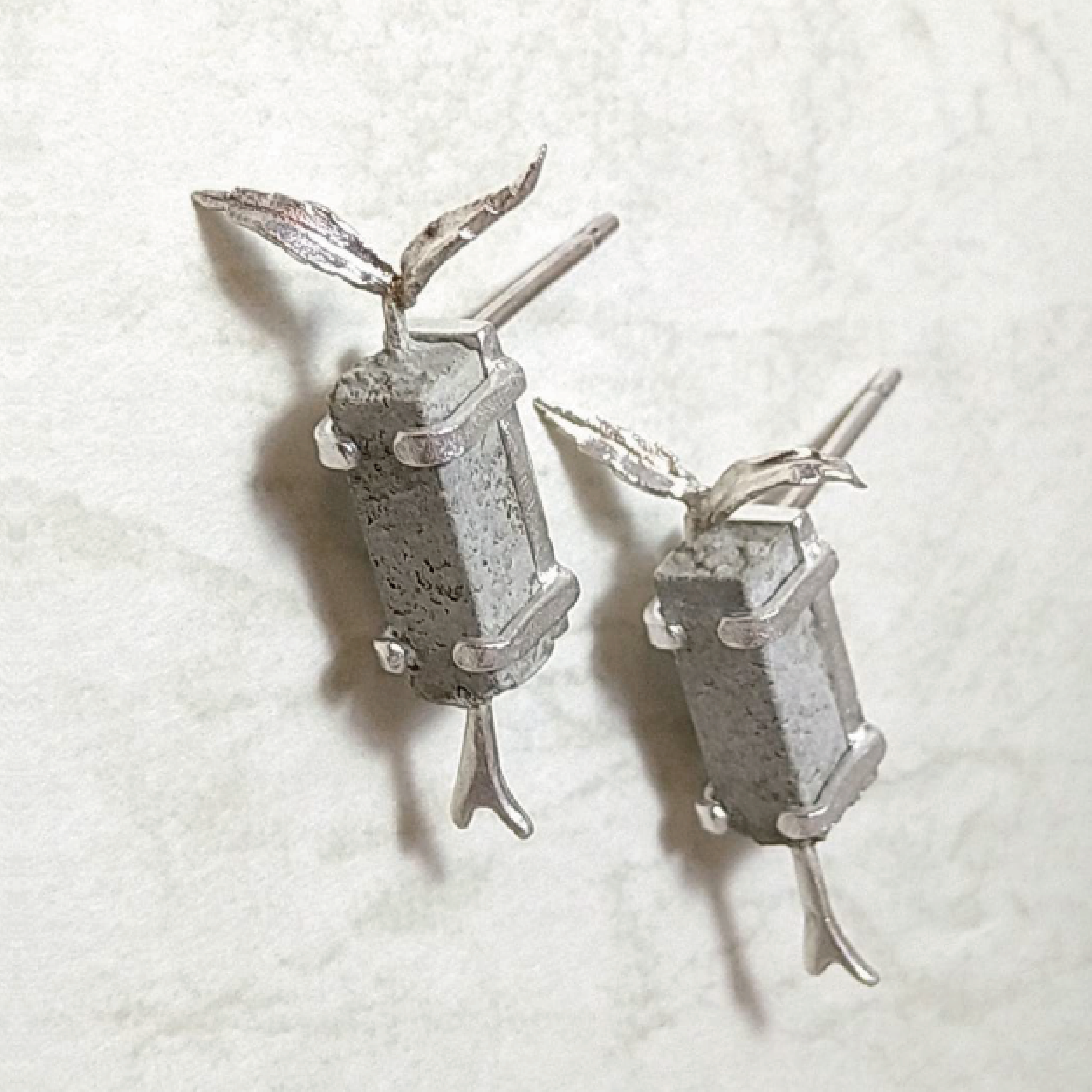 コンクリート新芽 ｜ ピアス ｜ P1