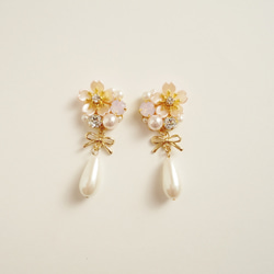 【再販】桜ビジューとしずくパール～Baby Pink～　イヤリング/ピアス/桜/花/フラワー/ビジュー/リボン/春 2枚目の画像