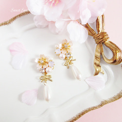 【再販】桜ビジューとしずくパール～Baby Pink～　イヤリング/ピアス/桜/花/フラワー/ビジュー/リボン/春 1枚目の画像