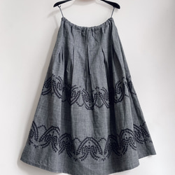 ロングプリーツ刺繍スカート♪綿オックスフォードシャンブレー 6枚目の画像
