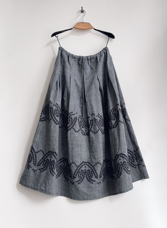 ロングプリーツ刺繍スカート♪綿オックスフォードシャンブレー 6枚目の画像