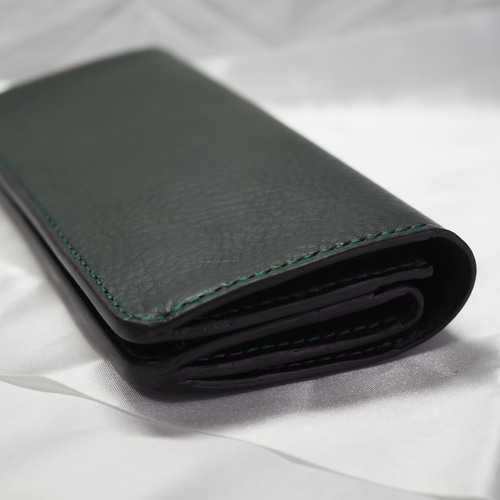 本革 イタリアンレザー（ネブラスカ ダークグリーン）を使った二つ折り  