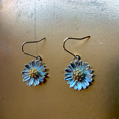 デイジー (DAISY) ダブルピアス デイジー (DAISY) ダブルピアス