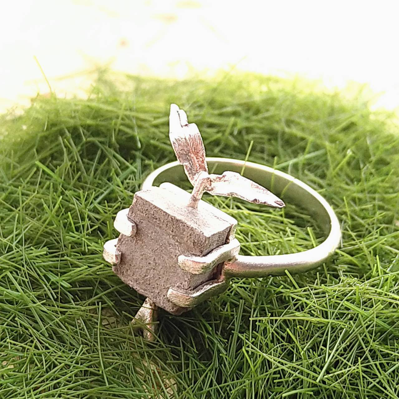 コンクリート新芽 ｜ リング ｜ 正方形 ｜ R2