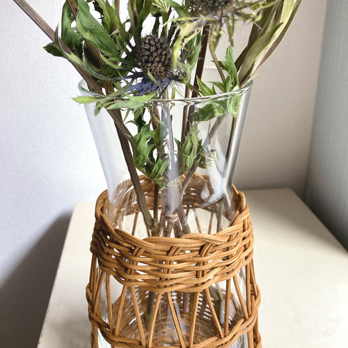 ラタンのフラワーベース（typeB）ブラウン色 一輪挿し・花瓶・花器