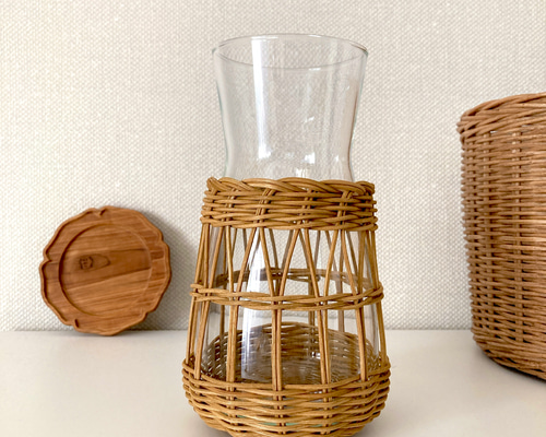 ラタンのフラワーベース（typeB）ブラウン色 一輪挿し・花瓶