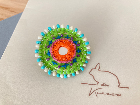 ミラーワーク刺繍のブローチ ブローチ Kinaco 通販 15315331