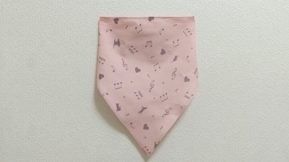 音符（ピンク）子供用三角巾　ゴム紐付 3枚目の画像