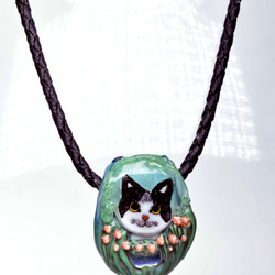 ネコのトンボ玉　ガラスのジュエリー　ペンダントトップ（10585-479）cat beads 作家物一点物 4枚目の画像
