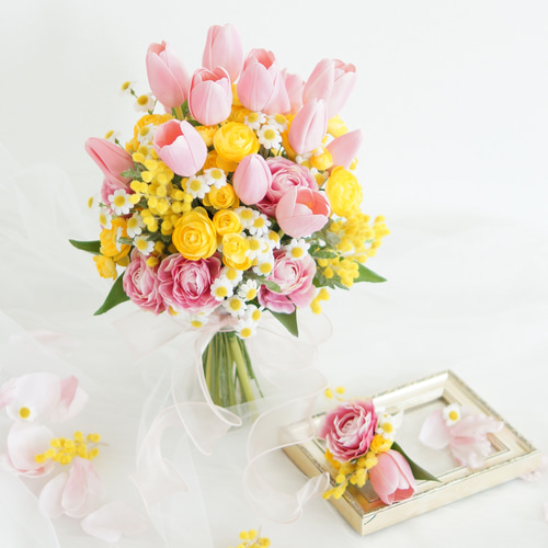 送料無料】チューリップとミモザのスプリングブーケ・ブートニアセット  