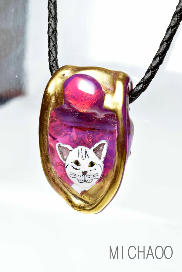ネコのトンボ玉　ガラスのジュエリー　ペンダントトップ（10591-479）cat beads 作家物一点物 4枚目の画像