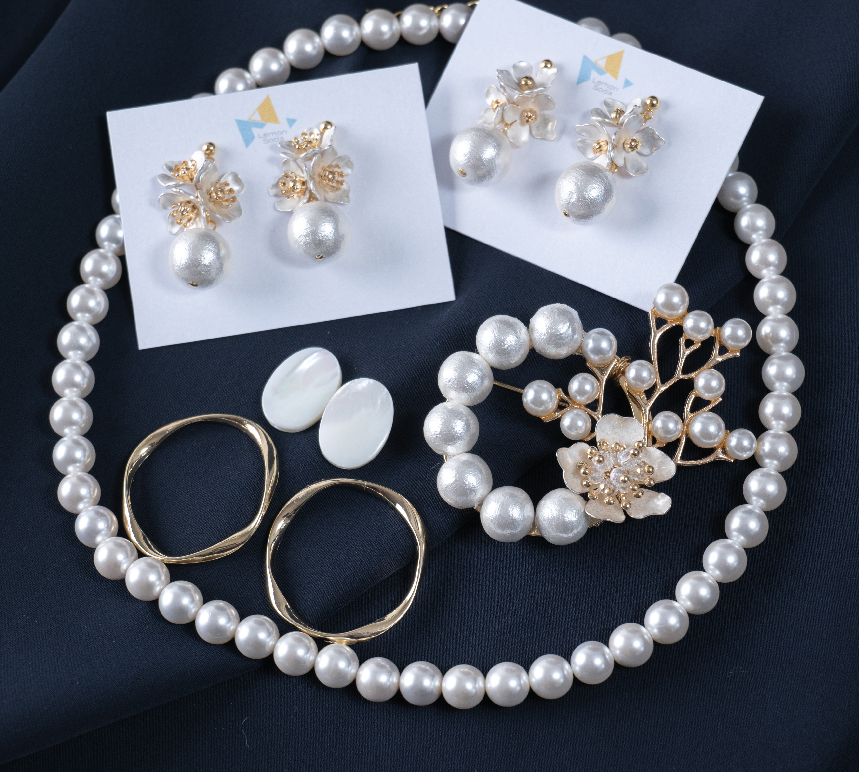 ②メッキ おまとめ アクセサリー ブローチ ピアス ネックレス他総重量約3Kg