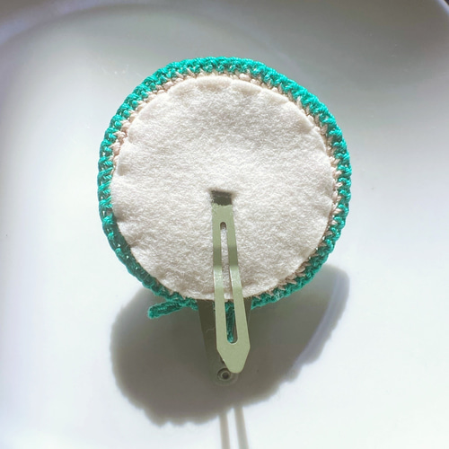 ミニ麦わら帽子風と小花のヘアピン（グリーン） ヘアピン clm_clz 通販