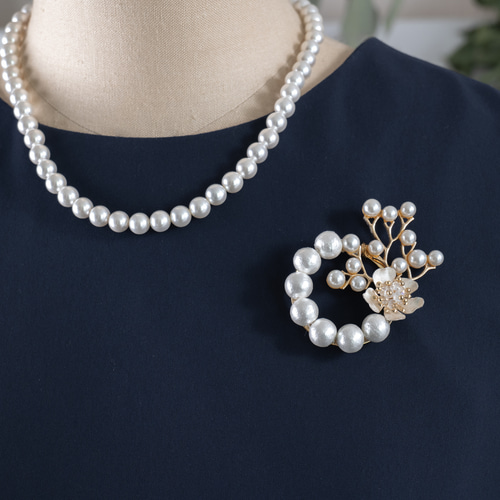 選べる！イヤリングと貝パールネックレス、ブローチ3点セット 卒業式