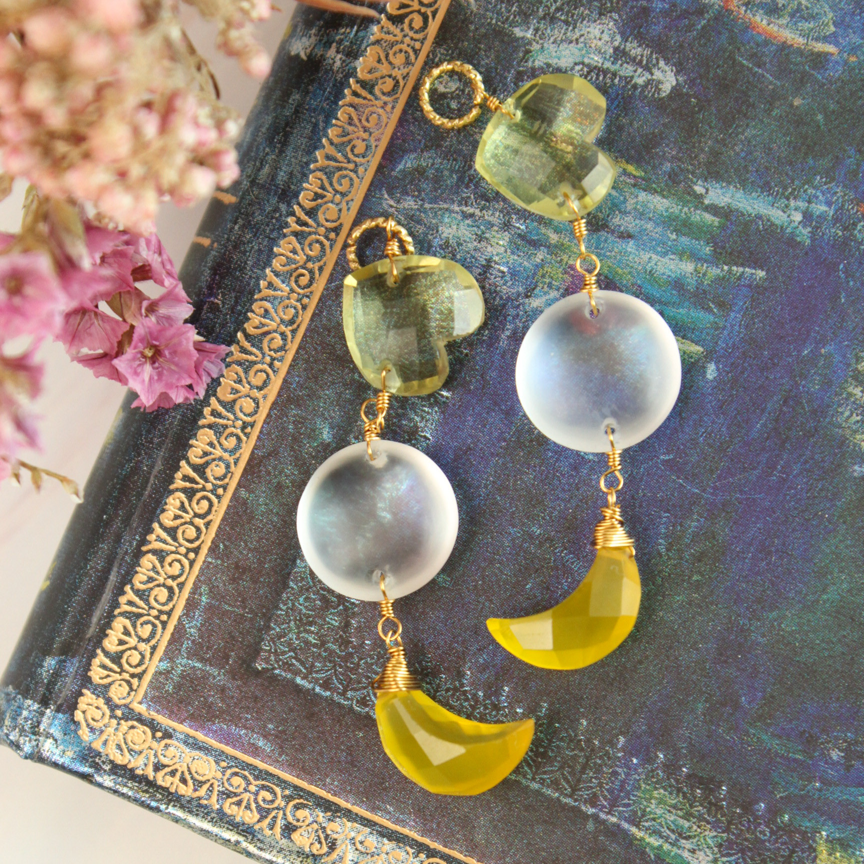 【1点限定】満月と三日月　夜空の耳飾り