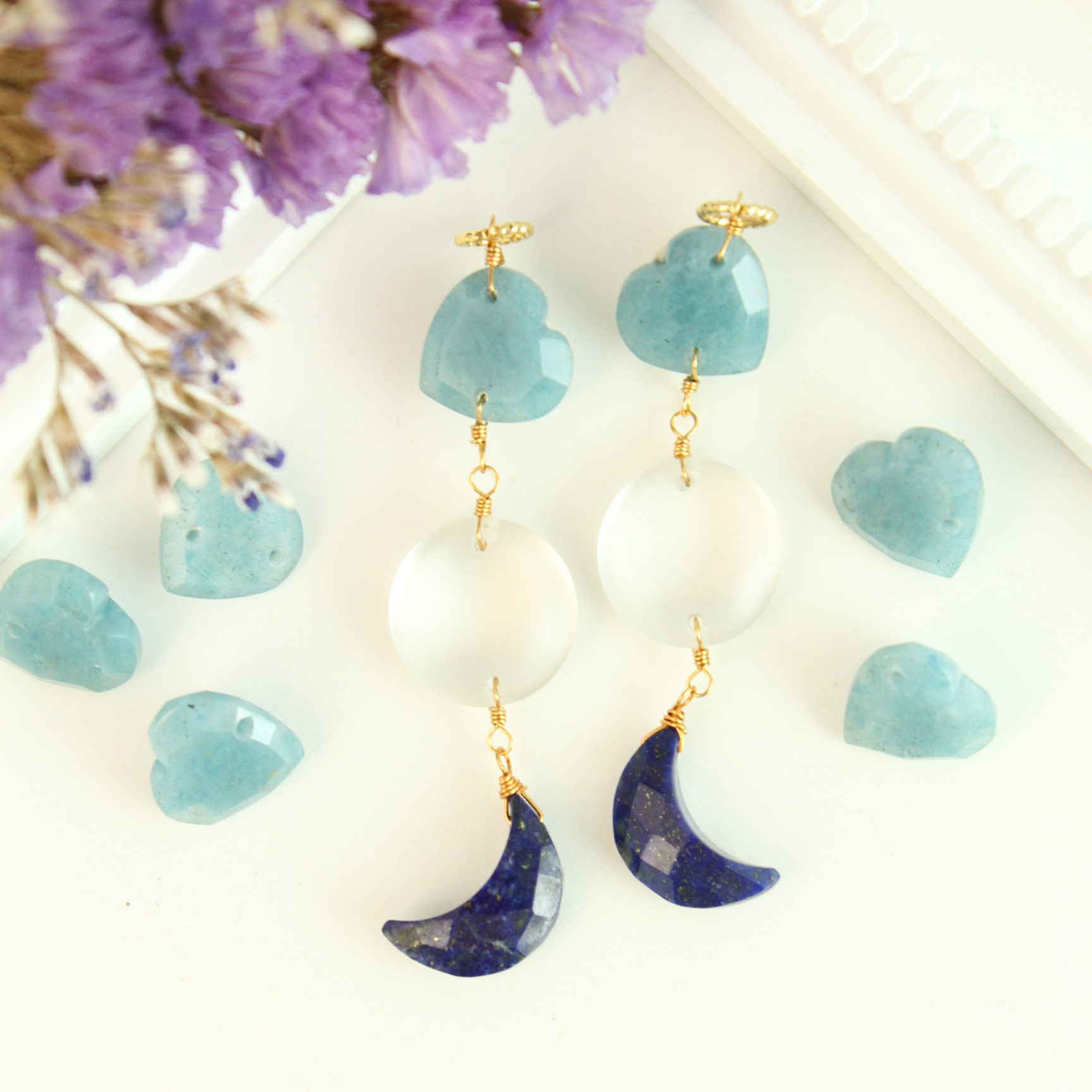 【希少石】満月と三日月　夜空の耳飾り　トロレアイト