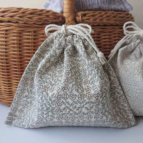 リバティ巾着ポーチ・ラリーキルト風(スリーピングローズ・ベージュ  