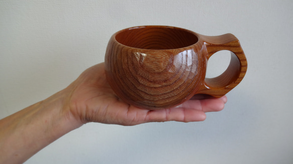 本ケヤキの一木彫りコーヒーカップ 2枚目の画像