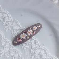 大人可愛い 桜の季節 刺繍パッチンピン　桜刺繍パッチン留め　桜ヘアピン 5枚目の画像