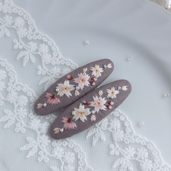 大人可愛い 桜の季節 刺繍パッチンピン　桜刺繍パッチン留め　桜ヘアピン 2枚目の画像