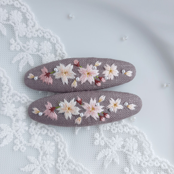 大人可愛い 桜の季節 刺繍パッチンピン　桜刺繍パッチン留め　桜ヘアピン 3枚目の画像