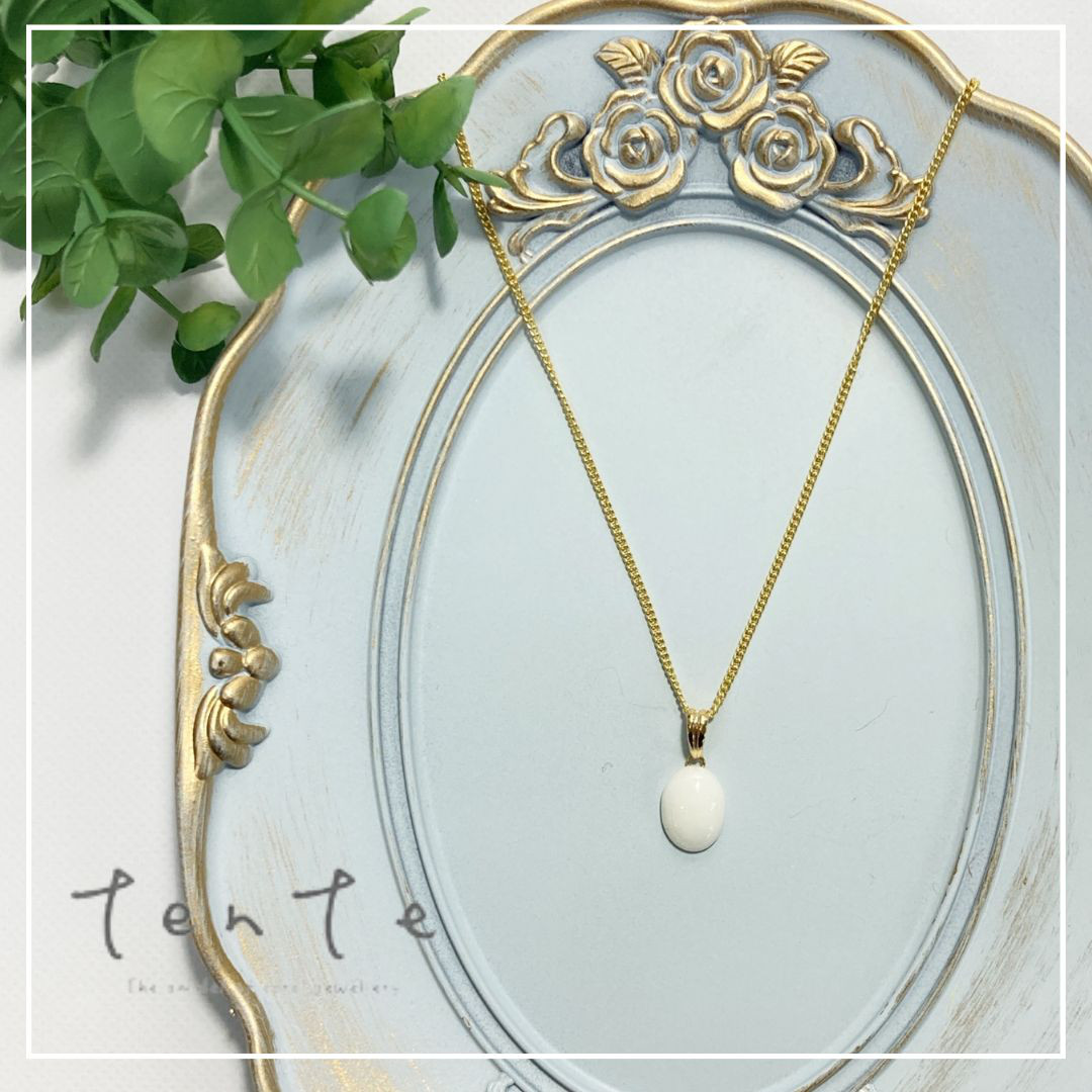 【K18 コーラルジュエリー】シンプルホワイトコーラルペンダント　宝石珊瑚　ｎ016