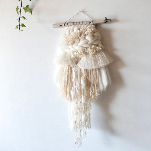 SOLD ウィービング  タペストリー 一点もの】流木 ウィービング タペストリー 『みるく色のたぺすとり。q