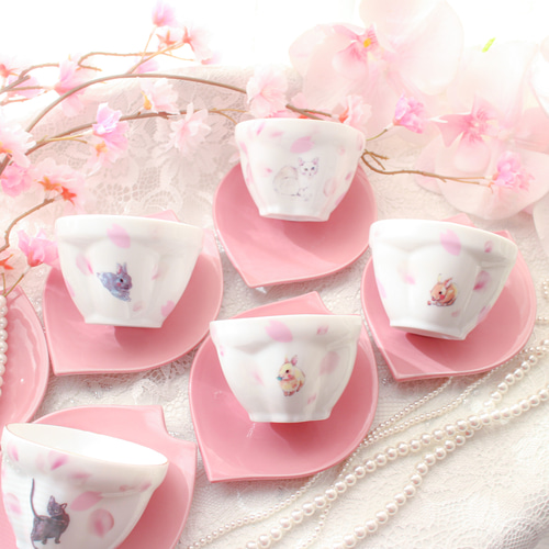 特集掲載】桜のお花が浮かび上がる湯呑み〜溢れ桜〜 新作 湯呑み
