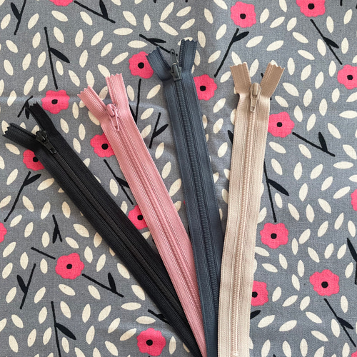 再販2】キュートな色のお花柄☆N仕切りポーチ☆マイナンバーカード