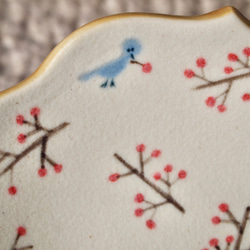 輪花皿　赤い実とうさぎと小鳥と⁂ ④ 3枚目の画像
