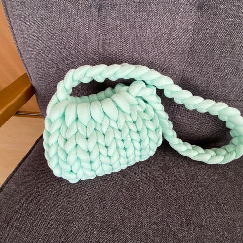 ハンドメイド BIG マンドゥちゃんショルダーバッグ チャンキーニット ハンドメイド ショルダーバッグ 超極太ヤーン