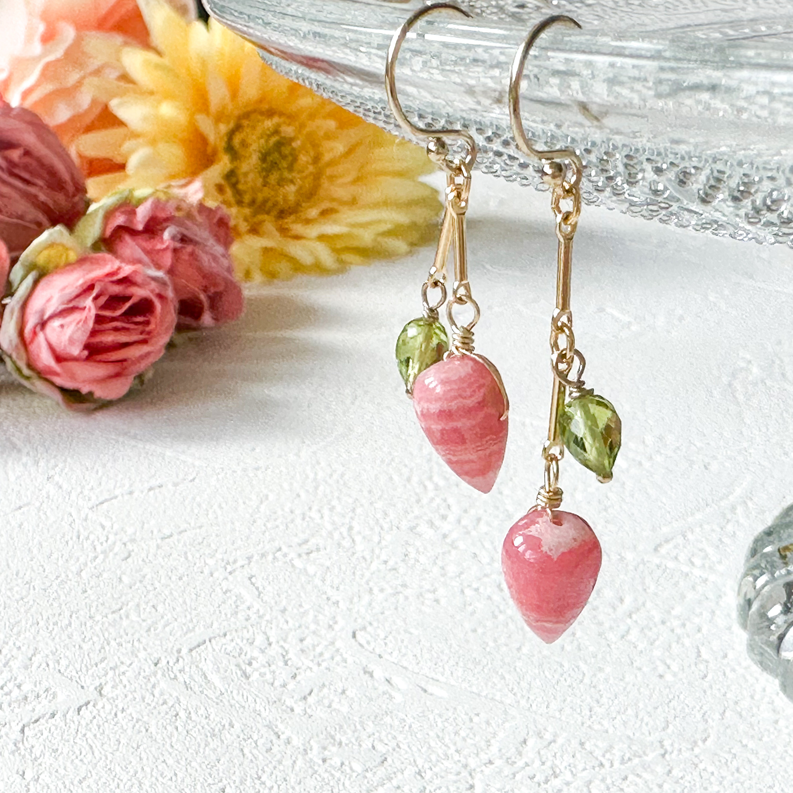 14kgf*つぼみインカローズのいちごピアス／イヤリング 4,838円