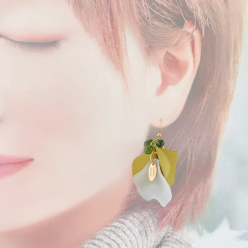 花びらのピアス/イヤリング＊くすみグリーン｜春｜春コーデ｜ふんわり 