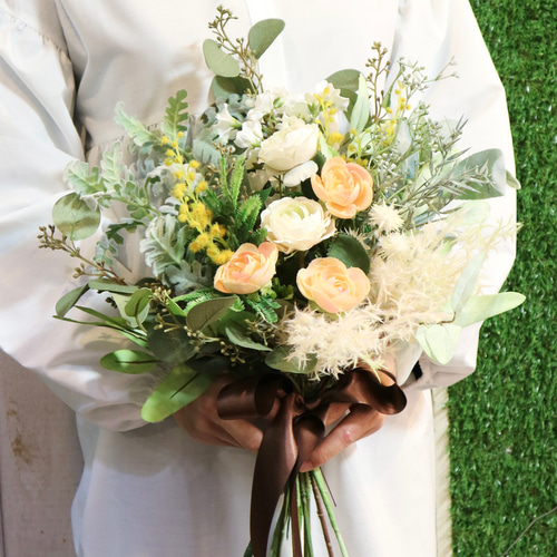 ミモザとカップバラのナチュラルブーケ ブートニア付き 結婚式