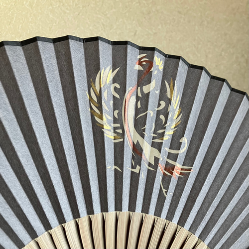 絵「絹糸団扇:鳳凰二」 伝統工芸品】奈良扇子 絹張切抜扇子 鳳凰 男性用 【夏にピッタリ
