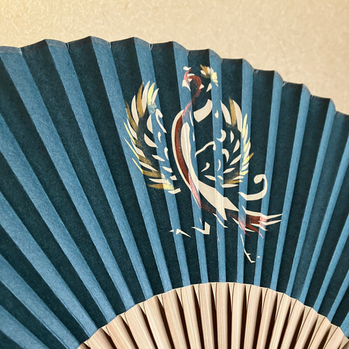 絵「絹糸団扇:鳳凰二」 伝統工芸品】奈良扇子 絹張切抜扇子 鳳凰 女性用 【夏にピッタリ