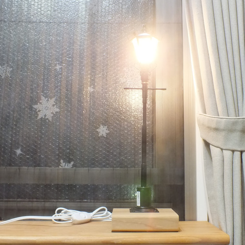 セピア色の小さなガス灯；薄青帽子 No.2 ステンドグラスとLED