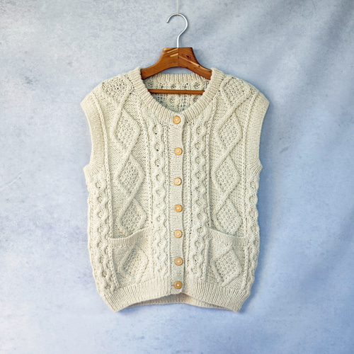 手編みフェルトニットベスト ラスト1点【即納可】アルパカウール・ケーブル編みベスト（S-390060