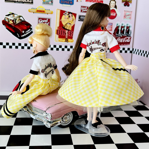 Billy人形 赤いチェック柄