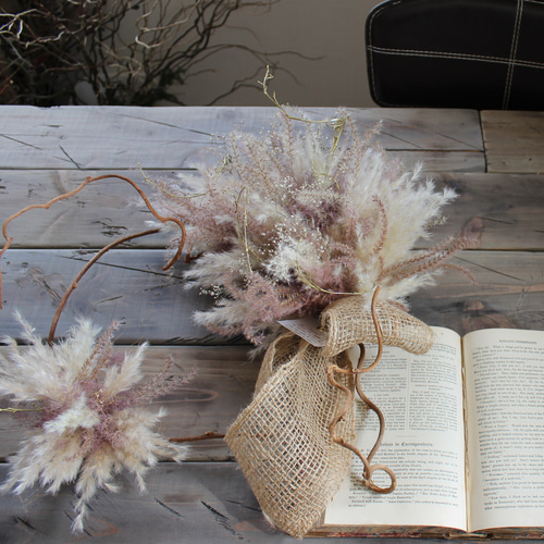 パンパスグラスとスモークツリーのつるリース パンパスリース パンパス