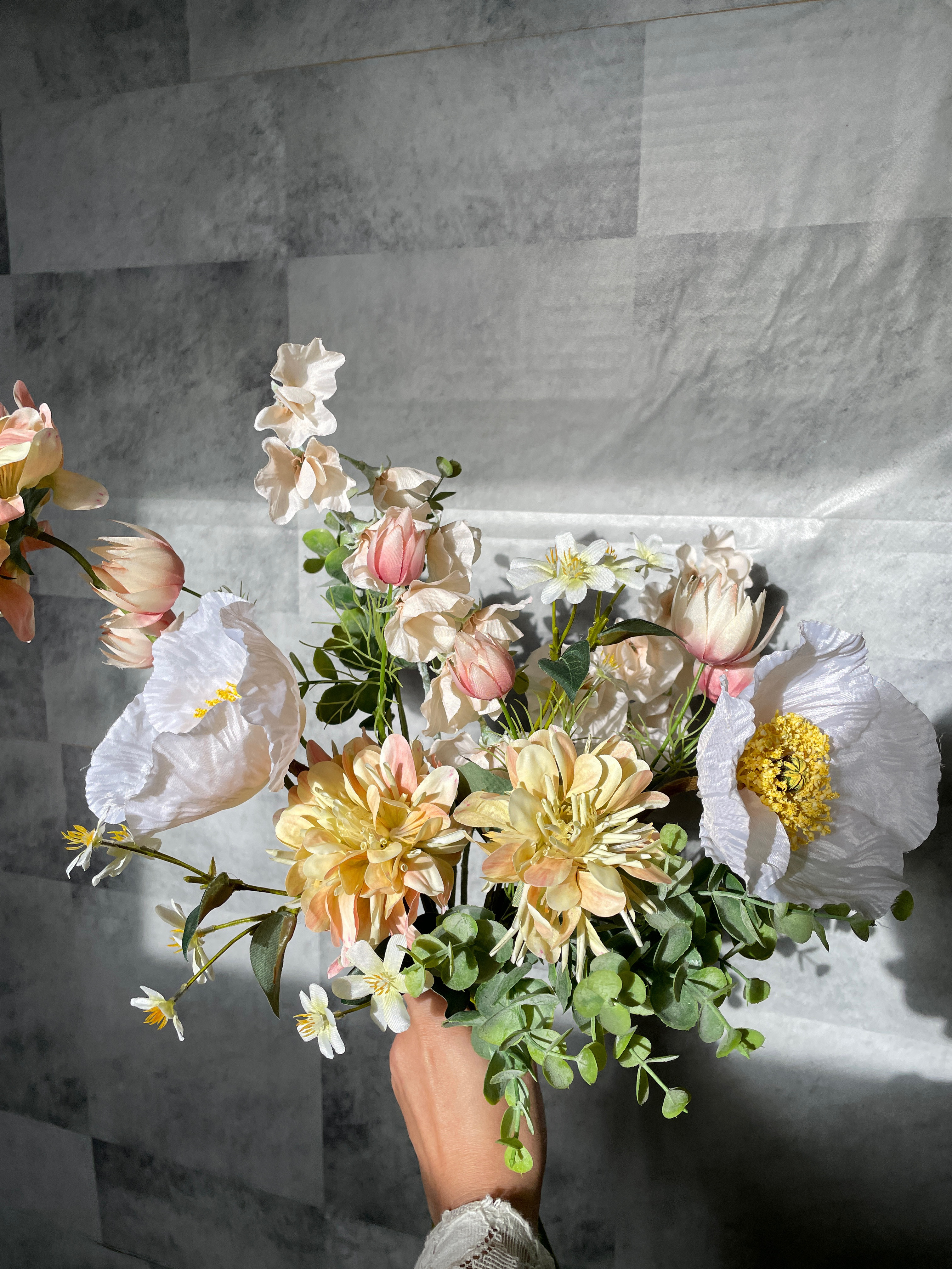 アートフラワーブーケ　ウエディングブーケ　アーティフィシャルフラワー　ナチュラルウエディング　春ブーケ