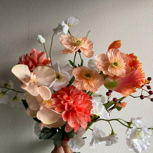 ウェディングブーケ　造花ブーケ　アーティフィシャルフラワー　カラフル　インテリア カラフルブーケ ウェディングブーケ ブートニアセット - atelier towa