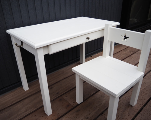 ハンドメイド キッズデスク（チーク色＆ホワイト） ハンドメイド キッズデスク（チーク色＆ナチュラル） - メルカリ