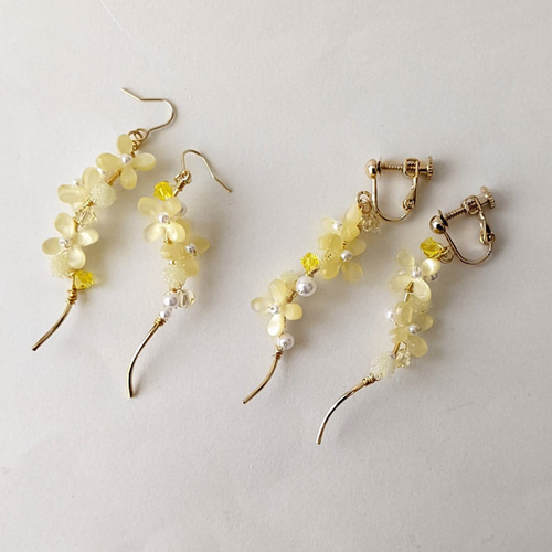 期間限定】 菜の花のピアス（イヤリング可） ピアス（フック・チェーン