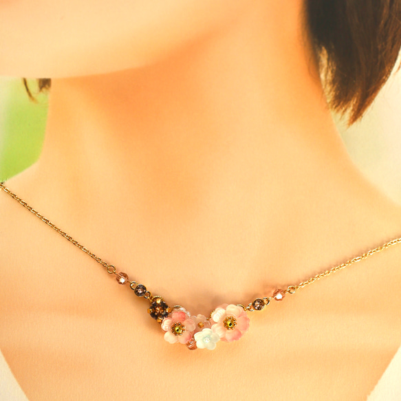 桜の花束ネックレス 2枚目の画像