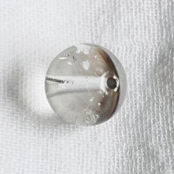 【AAAA 白銀針水晶 プラチナ タイチン ブルッカイト ルチルクォーツ 9.7mm玉 1粒売】 天然石ビーズ　現物 4枚目の画像