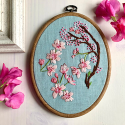 ☆ミュゲです☆秋桜便り2024 コスモスガーデンの刺繍　タペストリー ☆ミュゲ様専用です☆秋桜便り2024 コスモスガーデンの刺繍