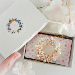 櫻花和珍珠大花環胸針 第13張的照片